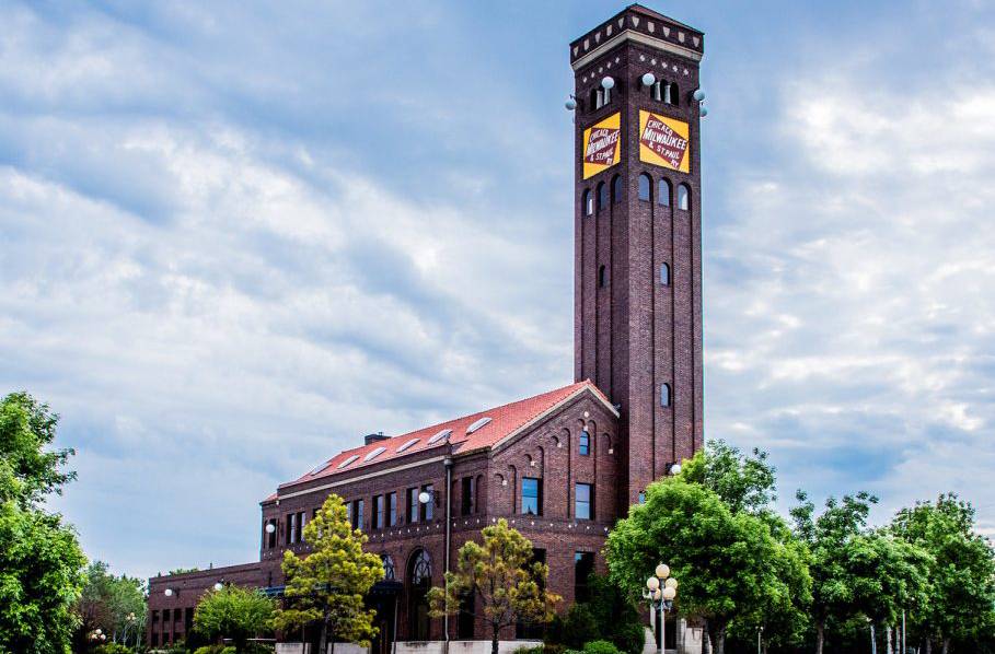 Milwaukee Station Food Hall